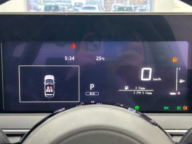 日産 ノート オーテック Xオーバー FOUR +アクティブ 宮城県 2023(令5)年 1.2万km 緑 4WD//日産コネクトナビ(AM/FM/BT/フルセグTV/HDMI/Apple CarPlay)　//アラウンドビューモニター　//前後コーナーセンサー//エマージェンシーブレーキ//横滑り防止装置//デジタルインナーミラー　//置くだけ充電　//ビルトインETC2.0//ＡＵＴＥＣＨ専用インテリア/　・専用ブラックレザレットシート/　・専用ブラック本革巻ステアリング　//前席シートヒーター　//ステアリングヒーター　//AUTECHアルミホイール//オートライト　//ＬＥＤライト　//フォグランプ//プッシュスタート//スマートキー//スペアキー