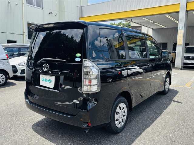 トヨタ ヴォクシー X Lエディション 神奈川県 2012(平24)年 7.9万km ブラック メモリナビ/片側パワースライドドア/バックカメラ/メモリナビ