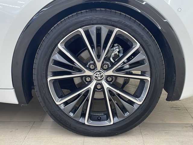 トヨタ プリウス Z 道央・札幌 2024(令6)年 0.6万km プラチナホワイトパールマイカ /4WD//寒冷地仕様//ワンオーナー//純正12.3インチディスプレイオーディオ/  (フルセグTV/Bluetooth/ラジオ)//パノラミックビューモニター//パノラマルーフ//トヨタセーフティセンス//プリクラッシュセーフティ//緊急時操舵支援//レーントレーシングアシスト//レーダークルーズコントロール//アダプティブハイビームシステム//オートマチックハイビーム//ロードサインアシスト//ドライバー異常時対応システム//プロアクティブドライビングアシスト//発進遅れ告知機能//ブレインドスポットモニター//前後ドライブレコーダー//黒革シート//パワーシート(運転席メモリー機能付き)//シートヒーター/エアシート//AC100V(1500W)//LEDヘッドライト//パワーバックドア//ビルトインETC//ステアリングリモコン//革巻きステアリング//パーキングアシスト//ハンドルヒーター//USBソケット//純正ドアバイザー//純正フロアマット//ビルトインETC(2.0)//ウィンカーミラー//スマートキー//エンジンプッシュスタート//スペアキー//純正エンジンスターター//取扱説明書//保証書//純正19インチアルミホイール