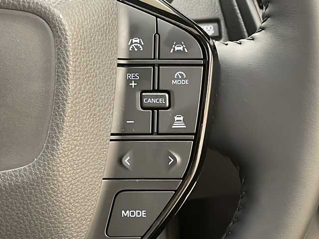 トヨタ プリウス Z 道央・札幌 2024(令6)年 0.6万km プラチナホワイトパールマイカ /4WD//寒冷地仕様//ワンオーナー//純正12.3インチディスプレイオーディオ/  (フルセグTV/Bluetooth/ラジオ)//パノラミックビューモニター//パノラマルーフ//トヨタセーフティセンス//プリクラッシュセーフティ//緊急時操舵支援//レーントレーシングアシスト//レーダークルーズコントロール//アダプティブハイビームシステム//オートマチックハイビーム//ロードサインアシスト//ドライバー異常時対応システム//プロアクティブドライビングアシスト//発進遅れ告知機能//ブレインドスポットモニター//前後ドライブレコーダー//黒革シート//パワーシート(運転席メモリー機能付き)//シートヒーター/エアシート//AC100V(1500W)//LEDヘッドライト//パワーバックドア//ビルトインETC//ステアリングリモコン//革巻きステアリング//パーキングアシスト//ハンドルヒーター//USBソケット//純正ドアバイザー//純正フロアマット//ビルトインETC(2.0)//ウィンカーミラー//スマートキー//エンジンプッシュスタート//スペアキー//純正エンジンスターター//取扱説明書//保証書//純正19インチアルミホイール