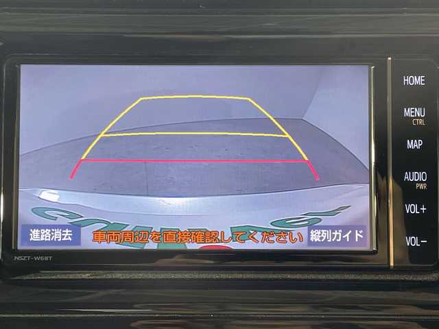 トヨタ カムリ WS 福岡県 2018(平30)年 7.9万km プラチナホワイトパールマイカ ・純正ＳＤナビ　/（ＡＭ　ＦＭ　ＣＤ　ＤＶＤ　ＳＤ　ＢＴ）　/・バックカメラ　/・クルコン　/・ＥＴＣ　/・横滑り防止　/・前後コーナーセンサー　/・レーンキープアシスト　/・衝突軽減　/・先行車発進告知機能　/・電動パーキングブレーキ/・ブレーキホールド/・パワーシート/・ハーフレザー/・純正18インチアルミ/・社外フロアマット/・パドルシフト
