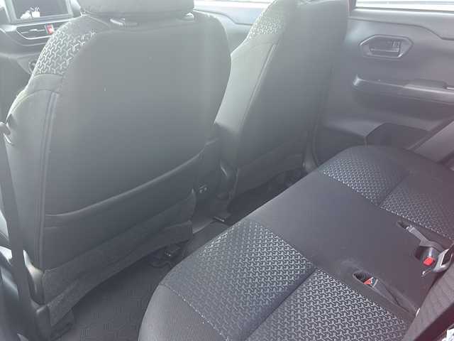 ダイハツ ロッキー L 長野県 2025(令7)年 2.9万km コンパーノレッド 禁煙車/４WD/スマートアシスト/・衝突回避支援ブレーキ/・衝突警報機能/・ブレーキ制御付誤発進抑制機能/・車線逸脱抑制制御機能/・車線逸脱警報機能/・先行車発進お知らせ機能/・進入禁止標識認識機能/・レーンキープコントロール/・コーナーセンサー/シートヒーター/ステアリングスイッチ/LEDヘッドライト/オートライト/スマートキー/Pスタート/電動格納ミラー/純正ラバーマット