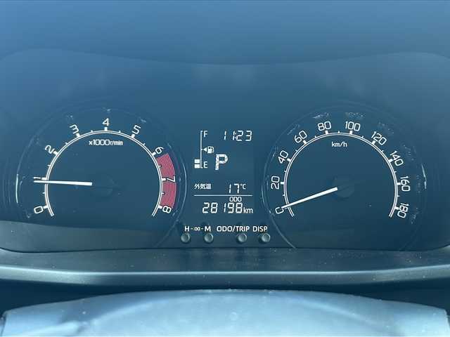 ダイハツ ロッキー L 長野県 2025(令7)年 2.9万km コンパーノレッド 禁煙車/４WD/スマートアシスト/・衝突回避支援ブレーキ/・衝突警報機能/・ブレーキ制御付誤発進抑制機能/・車線逸脱抑制制御機能/・車線逸脱警報機能/・先行車発進お知らせ機能/・進入禁止標識認識機能/・レーンキープコントロール/・コーナーセンサー/シートヒーター/ステアリングスイッチ/LEDヘッドライト/オートライト/スマートキー/Pスタート/電動格納ミラー/純正ラバーマット