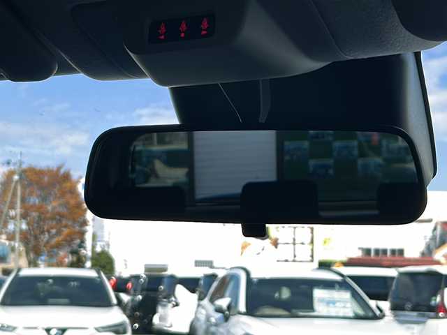 ダイハツ ロッキー L 長野県 2025(令7)年 2.9万km コンパーノレッド 禁煙車/４WD/スマートアシスト/・衝突回避支援ブレーキ/・衝突警報機能/・ブレーキ制御付誤発進抑制機能/・車線逸脱抑制制御機能/・車線逸脱警報機能/・先行車発進お知らせ機能/・進入禁止標識認識機能/・レーンキープコントロール/・コーナーセンサー/シートヒーター/ステアリングスイッチ/LEDヘッドライト/オートライト/スマートキー/Pスタート/電動格納ミラー/純正ラバーマット