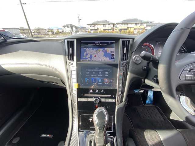 日産 スカイライン ニスモ 福岡県 2024(令6)年 0.1万km未満 グレー ・１オーナー/・サンルーフ/・インテリジェントクルーズコントロール/・ＳＤナビ／ＵＳＢ／Ｂｌｕｅｔｏｏｔｈ／ＣＤ／ＤＶＤ／ＡＵＸ/・全方位カメラ/・ハーフレザーシート/・フルセグ/・純正１９ＡＷ/・プッシュスタート/・パーキングアシスト/・スマートキー/・レーンキープアシスト/・オートライト/・LEDライト/・保証書/・取扱説明書