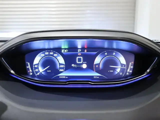 プジョー ３００８ クロスシティ ブルーHDi 静岡県 2021(令3)年 4.5万km パール バックカメラ/アイドリングストップ/ACC/サンルーフ/プッシュスタート/ETC/BSM/パドルシフト/シートヒーター/前後ドラレコ/クロスシティロゴ/インテリジェントハイビーム/ワイヤレス充電
