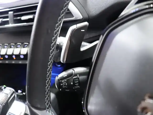 プジョー ３００８ クロスシティ ブルーHDi 静岡県 2021(令3)年 4.5万km パール バックカメラ/アイドリングストップ/ACC/サンルーフ/プッシュスタート/ETC/BSM/パドルシフト/シートヒーター/前後ドラレコ/クロスシティロゴ/インテリジェントハイビーム/ワイヤレス充電