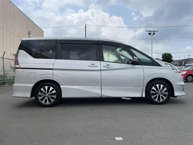 日産 セレナ ハイウェイスター G 東京都 2019(平31)年 2.2万km ブリリアントシルバー 純正ナビ/アラウンドビューモニター/エマージェンシーブレーキ/車線逸脱警報/ソナー/クルーズコントロール/ハンズフリーオートスライドドア/ＥＴＣ/ドライブレコーダー/ステアリングスイッチ