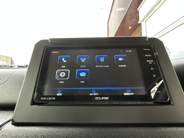 スズキ ジムニー XC 道北・旭川 2024(令6)年 0.3万km ピュアホワイトP ワンオーナー/メモリナビ（AVN-LS01W）/フルセグテレビ/BluetoothAUDIO/バックカメラ/アイドリングストップ/ウィンカーミラー/クルーズコントロール/プッシュスタート/LEDヘッドライト/オートライト/フォグランプ/前席シートヒーター/スズキセーフティーサポート/バックソナー/ヘッドライトウォッシャー