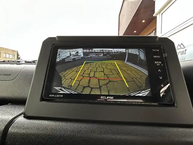 スズキ ジムニー XC 道北・旭川 2024(令6)年 0.3万km ピュアホワイトP ワンオーナー/メモリナビ（AVN-LS01W）/フルセグテレビ/BluetoothAUDIO/バックカメラ/アイドリングストップ/ウィンカーミラー/クルーズコントロール/プッシュスタート/LEDヘッドライト/オートライト/フォグランプ/前席シートヒーター/スズキセーフティーサポート/バックソナー/ヘッドライトウォッシャー