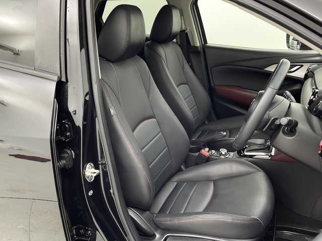 マツダ ＣＸ－３ XD プロアクティブ 宮城県 2017(平29)年 6.2万km ジェットブラックマイカ 禁煙車/i-Activesense/・車線逸脱警報/・スマートシティブレーキサポート/・マツダレーダークルーズコントロール/・ブラインドスポットモニター/・パーキングセンサー/ヘッドアップディスプレイ/マツダコネクトナビ/・BT.CD.DVD.USB.AUX/・フルセグTV/バックカメラ/ETC/ドライブレコーダー（F）/ハーフレザーシート/革巻きステアリング/パドルシフト/ステアリングスイッチ/プッシュスタート/スマートキー（2本）/純正18インチアルミホイール/アダプティブLEDヘッドライト/トノカバー/ドアバイザー/社外フロアマット/アイドリングストップ