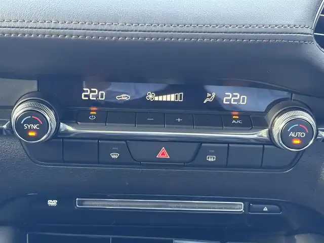 マツダ マツダ３ファストバック 15S ツーリング 三重県 2021(令3)年 2.7万km ソウルレッドクリスタルM ♪ワンオーナー /♪走行26245km/i-ACTIVSENSE/・スマートブレーキサポート/・車線逸脱警報/・ブラインドスポットモニタリング/・レーンキープアシストシステム/・レーダークルーズコントロール/・ハイビームコントロールシステム/・360°モニター/バック/サイド/フロントカメラ/コーナーセンサー/オートブレーキホールド/ヘッドアップディスプレイ/i-stop/前後ドライブレコーダー/ルームミラー型レーダー探知機/スマートキー×3/プッシュスタート/純正ナビ/・HDMI・USB・CD/・DVD再生・フルセグ/・Bluetoothオーディオ/・Apple Car Play/・Android Auto/純正18インチAW/社外16インチAW積込/・205/60R16/・スタッドレスタイヤ/LEDヘッドライト/オートライト/オートワイパー/ウィンカーミラー/オートリトラクタブルミラー/革巻ステアリング/ステアリングスイッチ/プライバシーガラス/フロアマット/ドアバイザー/ETC/サイド/カーテン/ニーエアバック