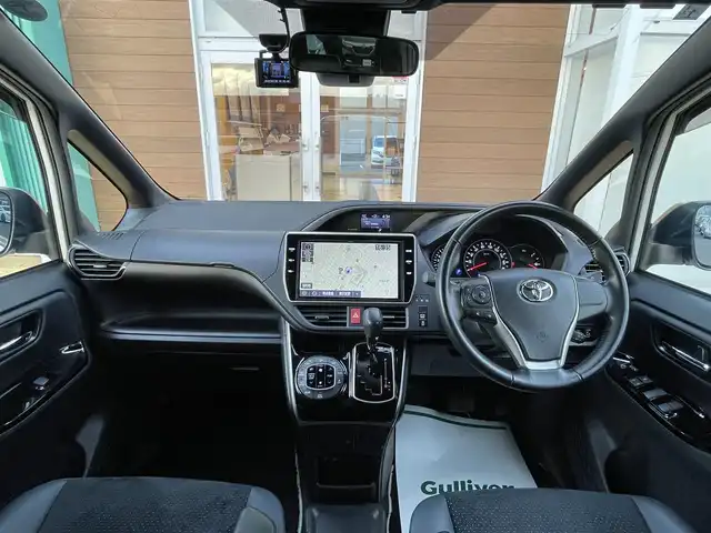 トヨタ ヴォクシー ZS 煌Ⅲ 宮崎県 2021(令3)年 3.8万km ホワイトパールクリスタルシャイン ワンオーナー/ディーラー純正ナビ(NSZN-Z08T)/(BT/AM/FM/CD/DVD)/バックカメラ/フルセグテレビ/スマートキー/ETC/前後ドライブレコーダー/ハーフレザー/両側パワースライドドア/オートマチックハイビーム/プッシュスタート/クルーズコントロール/LEDヘッドライト/アイドリングストップ