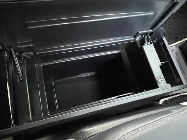 トヨタ ヴォクシー ZS 煌Ⅲ 宮崎県 2021(令3)年 3.8万km ホワイトパールクリスタルシャイン ワンオーナー/ディーラー純正ナビ(NSZN-Z08T)/(BT/AM/FM/CD/DVD)/バックカメラ/フルセグテレビ/スマートキー/ETC/前後ドライブレコーダー/ハーフレザー/両側パワースライドドア/オートマチックハイビーム/プッシュスタート/クルーズコントロール/LEDヘッドライト/アイドリングストップ