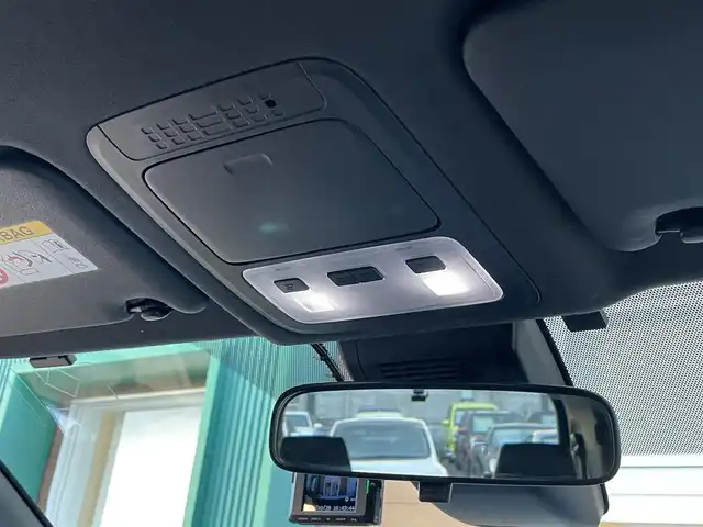 トヨタ ヴォクシー ZS 煌Ⅲ 宮崎県 2021(令3)年 3.8万km ホワイトパールクリスタルシャイン ワンオーナー/ディーラー純正ナビ(NSZN-Z08T)/(BT/AM/FM/CD/DVD)/バックカメラ/フルセグテレビ/スマートキー/ETC/前後ドライブレコーダー/ハーフレザー/両側パワースライドドア/オートマチックハイビーム/プッシュスタート/クルーズコントロール/LEDヘッドライト/アイドリングストップ