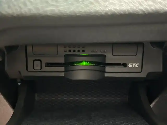 トヨタ マークＸ 250G 沖縄県 2014(平26)年 6.8万km パール (株)IDOMが運営する【じしゃロンコザ店】の自社ローン専用車両になりますこちらは現金またはオートローンご利用時の価格です。自社ローンご希望の方は別途その旨お申付け下さい/ＣＤ再生　/ＥＴＣ　/スマートキー/パワーシート　/パワーステアリング　/パワーウィンドウ　/プッシュスタート/純正フロアマット　/純正アルミホイール　/カーテンエアバック　/キセノンヘッドライト　/取扱説明書