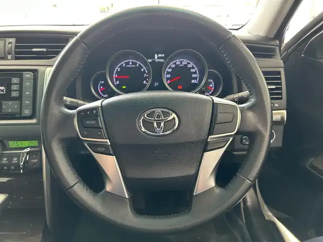 トヨタ マークＸ 250G 沖縄県 2014(平26)年 6.8万km パール (株)IDOMが運営する【じしゃロンコザ店】の自社ローン専用車両になりますこちらは現金またはオートローンご利用時の価格です。自社ローンご希望の方は別途その旨お申付け下さい/ＣＤ再生　/ＥＴＣ　/スマートキー/パワーシート　/パワーステアリング　/パワーウィンドウ　/プッシュスタート/純正フロアマット　/純正アルミホイール　/カーテンエアバック　/キセノンヘッドライト　/取扱説明書