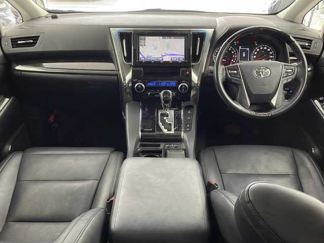 トヨタ アルファード S Cパッケージ 兵庫県 2018(平30)年 3.9万km ラグジュアリーホワイトパールクリスタルシャインガラスフレーク ・純正ナビ（フルセグ・CD・DVD・SD・BT・HDMI）/・バックカメラ/・デジタルインナーミラー/・サンルーフ/・ドライブレコーダー/・ビルトインETC2.0/・レーントレーシングアシスト/・クリアランスソナー/・パーキングサポートブレーキ/・プリクラッシュセーフティ/・ロードサインアシスト/・ナノイー/・オートマチックハイビーム/・三眼LEDオートライト/・フォグランプ/・電動パーキングブレーキ/・ブレーキホールド/・ステアリングヒーター/・合皮シート/・シートヒーター/・シートベンチレーション/・パワーシート/・両側パワースライドドア/・パワーバックドア/・純正フリップダウンモニター/・AC100V/・プッシュスタート/・スマートキー/・W＋サイドエアバック/・カーテンエアバック