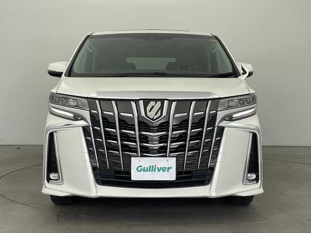 トヨタ アルファード S Cパッケージ 兵庫県 2018(平30)年 3.9万km ラグジュアリーホワイトパールクリスタルシャインガラスフレーク ・純正ナビ（フルセグ・CD・DVD・SD・BT・HDMI）/・バックカメラ/・デジタルインナーミラー/・サンルーフ/・ドライブレコーダー/・ビルトインETC2.0/・レーントレーシングアシスト/・クリアランスソナー/・パーキングサポートブレーキ/・プリクラッシュセーフティ/・ロードサインアシスト/・ナノイー/・オートマチックハイビーム/・三眼LEDオートライト/・フォグランプ/・電動パーキングブレーキ/・ブレーキホールド/・ステアリングヒーター/・合皮シート/・シートヒーター/・シートベンチレーション/・パワーシート/・両側パワースライドドア/・パワーバックドア/・純正フリップダウンモニター/・AC100V/・プッシュスタート/・スマートキー/・W＋サイドエアバック/・カーテンエアバック