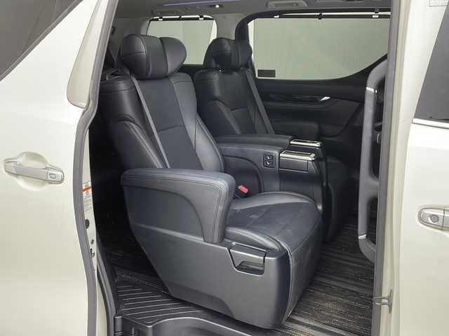 トヨタ アルファード S Cパッケージ 兵庫県 2018(平30)年 3.9万km ラグジュアリーホワイトパールクリスタルシャインガラスフレーク ・純正ナビ（フルセグ・CD・DVD・SD・BT・HDMI）/・バックカメラ/・デジタルインナーミラー/・サンルーフ/・ドライブレコーダー/・ビルトインETC2.0/・レーントレーシングアシスト/・クリアランスソナー/・パーキングサポートブレーキ/・プリクラッシュセーフティ/・ロードサインアシスト/・ナノイー/・オートマチックハイビーム/・三眼LEDオートライト/・フォグランプ/・電動パーキングブレーキ/・ブレーキホールド/・ステアリングヒーター/・合皮シート/・シートヒーター/・シートベンチレーション/・パワーシート/・両側パワースライドドア/・パワーバックドア/・純正フリップダウンモニター/・AC100V/・プッシュスタート/・スマートキー/・W＋サイドエアバック/・カーテンエアバック