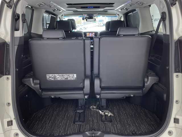 トヨタ アルファード S Cパッケージ 兵庫県 2018(平30)年 3.9万km ラグジュアリーホワイトパールクリスタルシャインガラスフレーク ・純正ナビ（フルセグ・CD・DVD・SD・BT・HDMI）/・バックカメラ/・デジタルインナーミラー/・サンルーフ/・ドライブレコーダー/・ビルトインETC2.0/・レーントレーシングアシスト/・クリアランスソナー/・パーキングサポートブレーキ/・プリクラッシュセーフティ/・ロードサインアシスト/・ナノイー/・オートマチックハイビーム/・三眼LEDオートライト/・フォグランプ/・電動パーキングブレーキ/・ブレーキホールド/・ステアリングヒーター/・合皮シート/・シートヒーター/・シートベンチレーション/・パワーシート/・両側パワースライドドア/・パワーバックドア/・純正フリップダウンモニター/・AC100V/・プッシュスタート/・スマートキー/・W＋サイドエアバック/・カーテンエアバック