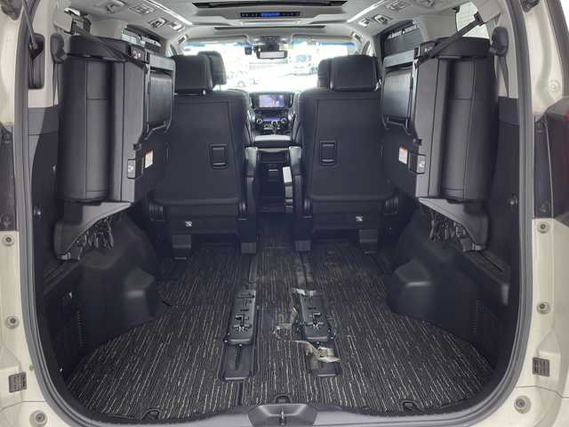 トヨタ アルファード S Cパッケージ 兵庫県 2018(平30)年 3.9万km ラグジュアリーホワイトパールクリスタルシャインガラスフレーク ・純正ナビ（フルセグ・CD・DVD・SD・BT・HDMI）/・バックカメラ/・デジタルインナーミラー/・サンルーフ/・ドライブレコーダー/・ビルトインETC2.0/・レーントレーシングアシスト/・クリアランスソナー/・パーキングサポートブレーキ/・プリクラッシュセーフティ/・ロードサインアシスト/・ナノイー/・オートマチックハイビーム/・三眼LEDオートライト/・フォグランプ/・電動パーキングブレーキ/・ブレーキホールド/・ステアリングヒーター/・合皮シート/・シートヒーター/・シートベンチレーション/・パワーシート/・両側パワースライドドア/・パワーバックドア/・純正フリップダウンモニター/・AC100V/・プッシュスタート/・スマートキー/・W＋サイドエアバック/・カーテンエアバック