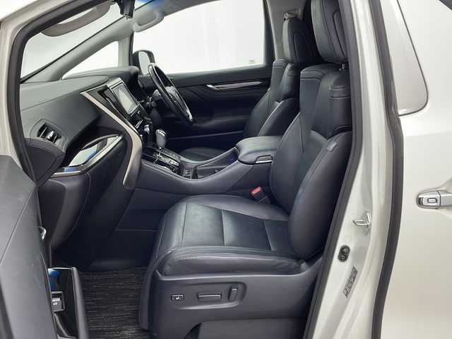 トヨタ アルファード S Cパッケージ 兵庫県 2018(平30)年 3.9万km ラグジュアリーホワイトパールクリスタルシャインガラスフレーク ・純正ナビ（フルセグ・CD・DVD・SD・BT・HDMI）/・バックカメラ/・デジタルインナーミラー/・サンルーフ/・ドライブレコーダー/・ビルトインETC2.0/・レーントレーシングアシスト/・クリアランスソナー/・パーキングサポートブレーキ/・プリクラッシュセーフティ/・ロードサインアシスト/・ナノイー/・オートマチックハイビーム/・三眼LEDオートライト/・フォグランプ/・電動パーキングブレーキ/・ブレーキホールド/・ステアリングヒーター/・合皮シート/・シートヒーター/・シートベンチレーション/・パワーシート/・両側パワースライドドア/・パワーバックドア/・純正フリップダウンモニター/・AC100V/・プッシュスタート/・スマートキー/・W＋サイドエアバック/・カーテンエアバック