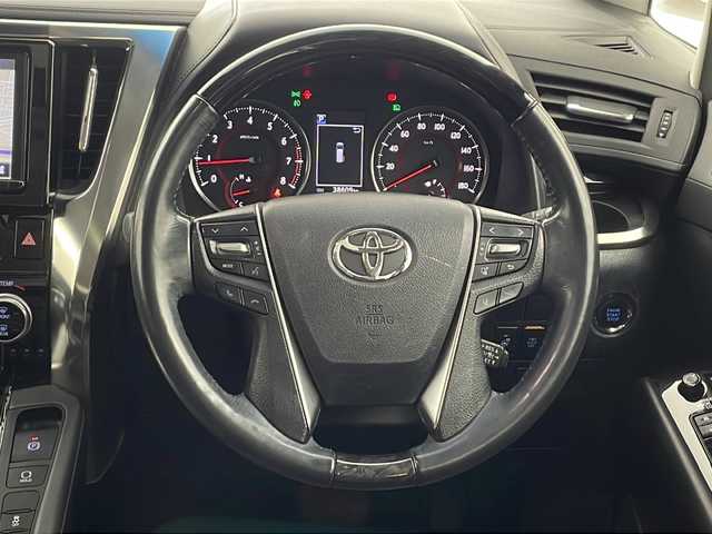 トヨタ アルファード S Cパッケージ 兵庫県 2018(平30)年 3.9万km ラグジュアリーホワイトパールクリスタルシャインガラスフレーク ・純正ナビ（フルセグ・CD・DVD・SD・BT・HDMI）/・バックカメラ/・デジタルインナーミラー/・サンルーフ/・ドライブレコーダー/・ビルトインETC2.0/・レーントレーシングアシスト/・クリアランスソナー/・パーキングサポートブレーキ/・プリクラッシュセーフティ/・ロードサインアシスト/・ナノイー/・オートマチックハイビーム/・三眼LEDオートライト/・フォグランプ/・電動パーキングブレーキ/・ブレーキホールド/・ステアリングヒーター/・合皮シート/・シートヒーター/・シートベンチレーション/・パワーシート/・両側パワースライドドア/・パワーバックドア/・純正フリップダウンモニター/・AC100V/・プッシュスタート/・スマートキー/・W＋サイドエアバック/・カーテンエアバック