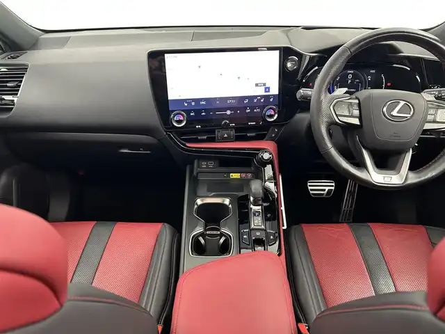 レクサス ＮＸ 350h Fスポーツ 千葉県 2023(令5)年 5.2万km ホワイトノーヴァガラスフレーク 禁煙車/ワンオーナー/レクサスセーフティセンス/・レーンディパーチャーアラート/・クリアランスソナー/・ブラインドスポットモニター/・パーキンサポートブレーキ/・ヘッドアップディスプレイ/・レーダークルーズコントロール/サンルーフ/パワーバックドア/オレンジブレーキキャリパー/純正14型ディスプレイオーディオナビ付き/・Bluetooth/USB/・全方位カメラ/・ビルトインETC2.0/・パドルシフト/革巻きステアリング/・ステアリングスイッチ/・ステアリングヒーター/赤革レザーシート/・DNシートヒーター/・DNエアーシート/・DNパワーシート/・D席メモリ付き/置くだけ充電/純正フロアマット/純正20インチAW/オートライト/・オートマチックハイビーム/・LEDヘッドライト/・LEDフォグランプ