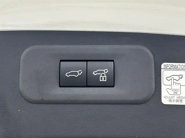 レクサス ＮＸ 350h Fスポーツ 千葉県 2023(令5)年 5.2万km ホワイトノーヴァガラスフレーク 禁煙車/ワンオーナー/レクサスセーフティセンス/・レーンディパーチャーアラート/・クリアランスソナー/・ブラインドスポットモニター/・パーキンサポートブレーキ/・ヘッドアップディスプレイ/・レーダークルーズコントロール/サンルーフ/パワーバックドア/オレンジブレーキキャリパー/純正14型ディスプレイオーディオナビ付き/・Bluetooth/USB/・全方位カメラ/・ビルトインETC2.0/・パドルシフト/革巻きステアリング/・ステアリングスイッチ/・ステアリングヒーター/赤革レザーシート/・DNシートヒーター/・DNエアーシート/・DNパワーシート/・D席メモリ付き/置くだけ充電/純正フロアマット/純正20インチAW/オートライト/・オートマチックハイビーム/・LEDヘッドライト/・LEDフォグランプ