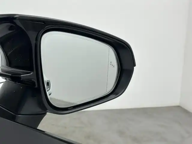 レクサス ＮＸ 350h Fスポーツ 千葉県 2023(令5)年 5.2万km ホワイトノーヴァガラスフレーク 禁煙車/ワンオーナー/レクサスセーフティセンス/・レーンディパーチャーアラート/・クリアランスソナー/・ブラインドスポットモニター/・パーキンサポートブレーキ/・ヘッドアップディスプレイ/・レーダークルーズコントロール/サンルーフ/パワーバックドア/オレンジブレーキキャリパー/純正14型ディスプレイオーディオナビ付き/・Bluetooth/USB/・全方位カメラ/・ビルトインETC2.0/・パドルシフト/革巻きステアリング/・ステアリングスイッチ/・ステアリングヒーター/赤革レザーシート/・DNシートヒーター/・DNエアーシート/・DNパワーシート/・D席メモリ付き/置くだけ充電/純正フロアマット/純正20インチAW/オートライト/・オートマチックハイビーム/・LEDヘッドライト/・LEDフォグランプ