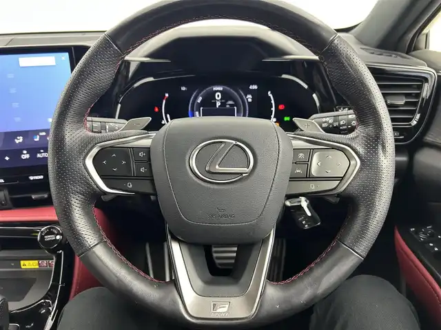 レクサス ＮＸ 350h Fスポーツ 千葉県 2023(令5)年 5.2万km ホワイトノーヴァガラスフレーク 禁煙車/ワンオーナー/レクサスセーフティセンス/・レーンディパーチャーアラート/・クリアランスソナー/・ブラインドスポットモニター/・パーキンサポートブレーキ/・ヘッドアップディスプレイ/・レーダークルーズコントロール/サンルーフ/パワーバックドア/オレンジブレーキキャリパー/純正14型ディスプレイオーディオナビ付き/・Bluetooth/USB/・全方位カメラ/・ビルトインETC2.0/・パドルシフト/革巻きステアリング/・ステアリングスイッチ/・ステアリングヒーター/赤革レザーシート/・DNシートヒーター/・DNエアーシート/・DNパワーシート/・D席メモリ付き/置くだけ充電/純正フロアマット/純正20インチAW/オートライト/・オートマチックハイビーム/・LEDヘッドライト/・LEDフォグランプ