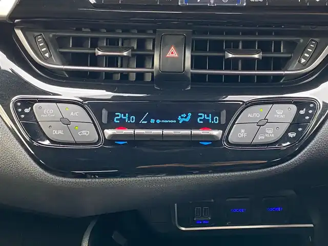 トヨタ Ｃ－ＨＲ G LEDエディション 岐阜県 2018(平30)年 5.1万km ホワイトパールクリスタルシャイン ワンオーナー/TRDフルエアロ/LEDエディション/C-HR専用ALPINE社製SDナビ/-BT/DVD/フルセグTV/カーアロマ/プラズマクラスター/LEDヘッドライト/オートハイビーム/ブレーキホールド/ドライブレコーダー/ハーフレザーシート/電動パーキングブレーキ/ステアリングスイッチ/取扱説明書/保証書/スマートキー2本/純正フロアマット/バックカメラ/ETC