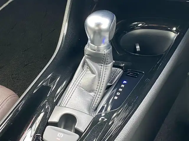 トヨタ Ｃ－ＨＲ G LEDエディション 岐阜県 2018(平30)年 5.1万km ホワイトパールクリスタルシャイン ワンオーナー/TRDフルエアロ/LEDエディション/C-HR専用ALPINE社製SDナビ/-BT/DVD/フルセグTV/カーアロマ/プラズマクラスター/LEDヘッドライト/オートハイビーム/ブレーキホールド/ドライブレコーダー/ハーフレザーシート/電動パーキングブレーキ/ステアリングスイッチ/取扱説明書/保証書/スマートキー2本/純正フロアマット/バックカメラ/ETC