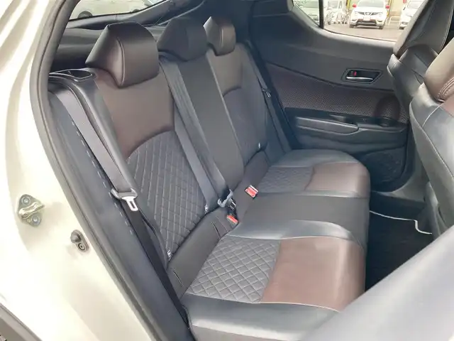 トヨタ Ｃ－ＨＲ G LEDエディション 岐阜県 2018(平30)年 5.1万km ホワイトパールクリスタルシャイン ワンオーナー/TRDフルエアロ/LEDエディション/C-HR専用ALPINE社製SDナビ/-BT/DVD/フルセグTV/カーアロマ/プラズマクラスター/LEDヘッドライト/オートハイビーム/ブレーキホールド/ドライブレコーダー/ハーフレザーシート/電動パーキングブレーキ/ステアリングスイッチ/取扱説明書/保証書/スマートキー2本/純正フロアマット/バックカメラ/ETC