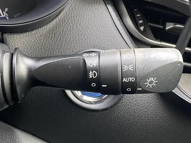 トヨタ Ｃ－ＨＲ G LEDエディション 岐阜県 2018(平30)年 5.1万km ホワイトパールクリスタルシャイン ワンオーナー/TRDフルエアロ/LEDエディション/C-HR専用ALPINE社製SDナビ/-BT/DVD/フルセグTV/カーアロマ/プラズマクラスター/LEDヘッドライト/オートハイビーム/ブレーキホールド/ドライブレコーダー/ハーフレザーシート/電動パーキングブレーキ/ステアリングスイッチ/取扱説明書/保証書/スマートキー2本/純正フロアマット/バックカメラ/ETC