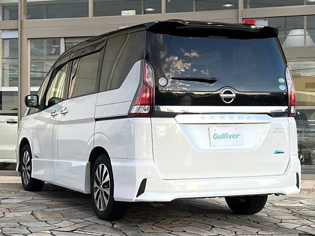 日産 セレナ ハイウェイスター 静岡県 2016(平28)年 9.2万km ブリリアントホワイトパール 2トーン 社外メモリナビ/・CD/・DVD/・フルセグＴＶ/・Bluetooth/・AM/・FM/主要装備/・両側パワスラ/・後席モニター/・衝突軽減/・クルコン/・ETC/・社外フロアマット/・純正アルミホイール/・LEDヘッドライト/・オートライト/・フォグランプ/・スマートキー/・プッシュスタート