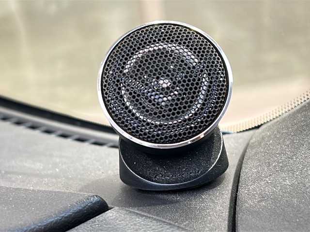 日産 セレナ ハイウェイスター 静岡県 2016(平28)年 9.2万km ブリリアントホワイトパール 2トーン 社外メモリナビ/・CD/・DVD/・フルセグＴＶ/・Bluetooth/・AM/・FM/主要装備/・両側パワスラ/・後席モニター/・衝突軽減/・クルコン/・ETC/・社外フロアマット/・純正アルミホイール/・LEDヘッドライト/・オートライト/・フォグランプ/・スマートキー/・プッシュスタート