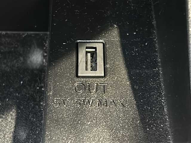 日産 セレナ ハイウェイスター 静岡県 2016(平28)年 9.2万km ブリリアントホワイトパール 2トーン 社外メモリナビ/・CD/・DVD/・フルセグＴＶ/・Bluetooth/・AM/・FM/主要装備/・両側パワスラ/・後席モニター/・衝突軽減/・クルコン/・ETC/・社外フロアマット/・純正アルミホイール/・LEDヘッドライト/・オートライト/・フォグランプ/・スマートキー/・プッシュスタート