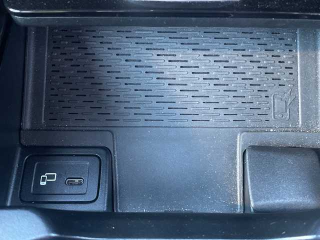 メルセデス・ベンツ ＧＬＢ２００ｄ AMGライン 栃木県 2021(令3)年 3.9万km マウンテングレー 純正ナビ /全周囲カメラ /アンビエントライト /フルセグTV Bluetooth /パワーシート /ドラレコ /シートメモリー/ レーダークルーズ /パワーバックドア /コーナーセンサー/ LED