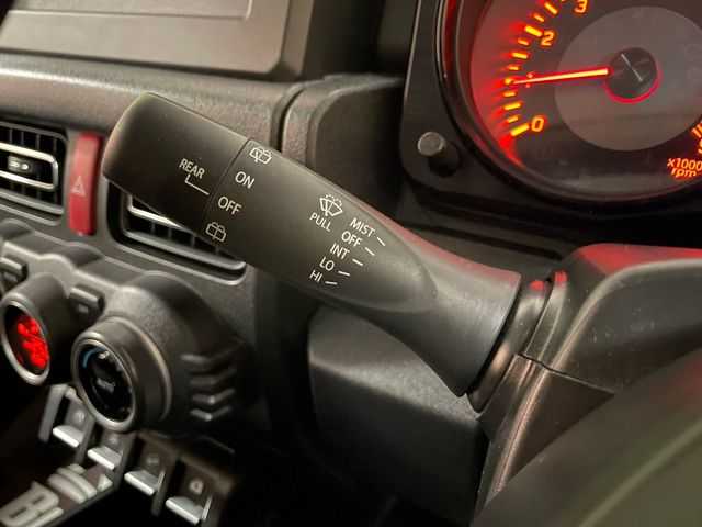 スズキ ジムニー XC 道央・札幌 2021(令3)年 2.1万km ピュアホワイトP AIS検査済み/【2410008678AZ】/社外パーツ取り付けあり/2インチリフトアップキット（社外）/マッドロンスポーツ　フロントグリル（社外）/マッドロンスポーツ　フロントバンパー（社外）/クリアサイドマーカー/エクストリームJ XJ07（社外）/ヨコハマ　ジオランダーM/T（社外）