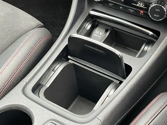メルセデス・ベンツ ＣＬＡ２５０ シュポルト 4MATIC 東京都 2017(平29)年 3.2万km コスモスブラック レーダーセーフティパッケージ/純正HDDナビ/CD/DVD/Bluetooth/バックカメラ/ハーフレザー/シートヒーター/運転席パワーシート/パワーバックドア/LEDヘッドライト/クリアランスソナー/衝突被害軽減システム/レーダー探知機/運転席パワーシート/前席シートヒーター/純正18インチAW/保証書取扱説明書
