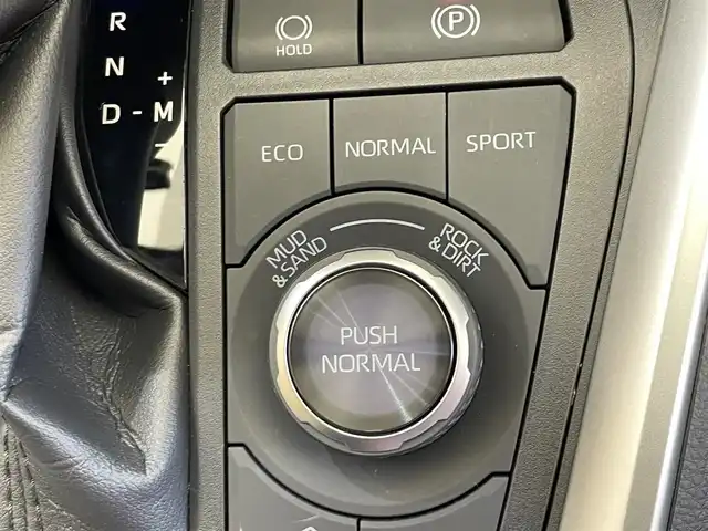 トヨタ ＲＡＶ４ アドベンチャー オフロードPKG 岩手県 2021(令3)年 3万km グレーメタリック ４WD/寒冷地仕様/TRDフロントバンパーガーニッシュ/TRDバックドアロアガーニッシュ/オーバーフェンダー/ルーフレール/パノラミックビューモニター/マルチテレインセレクト/ハンズフリーパワーバックドア/置くだけ充電/トヨタセーフティセンス/レーダークルーズコントロール/レーントレーシングアシスト/クリアランスソナー/ダウンヒルアシストコントロール/パワーシート（運転席）/シートヒーター・シートベンチレーション（前席）/ステアリングヒーター/MTモード付きAT/9インチディスプレイオーディオ/（ナビ/フルセグ/USB/Bluetooth/AppleCarPlay/AndroidAuto/ミラキャスト）/ETC/ドライブレコーダー/LEDヘッドランプ/純正18インチアルミホイール