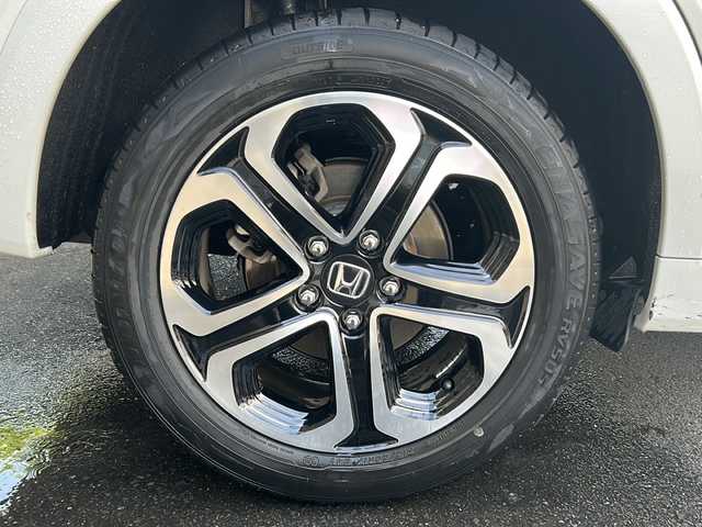 ホンダ ヴェゼル ハイブリッド Z ホンダセンシング 京都府 2020(令2)年 7.4万km パール ワンオーナー /ホンダセンシング/衝突軽減ブレーキ/路外脱却抑制装置/車線維持支援システム/純正メーカーOPSDナビ　/フルセグTV　/禁煙車　/バックカメラ　/LEDライト　/クルーズコントロール　/パドルシフト　/スマートキー　/前方シートヒーター/ハーフレザー　/前方純正ドライブレコーダー/純正AW17インチ/ウィンカーミラー/ビルトインETC/パワーウィンドウ/パワーステアリング/スペアキー有/CD/DVD再生機能有/iPod/AUX/純正フロアマット/リアエアロ/横滑り防止装置/Wサイドエアバッグ/ワイパーデアイサー