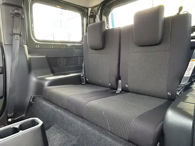 スズキ ジムニー XC 長野県 2020(令2)年 4.9万km ジャングルグリーン 社外ナビ（FM/AM、CD、IPOD、AUX）/ワンセグテレビ/クルーズコントロール追従無/社外ETC/社外ドライブレコーダー/横滑り防止装置/レーンキープアシスト/前席シートヒーター/ダウンヒルアシスト/盗難防止装置/センターデフロック/衝突軽減システム/ダブルサイドエアバック/背面タイヤ/LEDオートライト/社外フロアマット/エンジンスターター/革ステアリング/ドアバイザー/４WD/保証書、取扱説明書/社外アルミ付き冬タイヤ