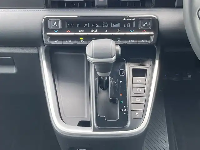 トヨタ ヴォクシー S－Z 千葉県 2024(令6)年 0.4万km アティチュードブラックマイカ ワンオーナー/純正10.5インチディスプレイオーディオプラス/(フルセグTV CD DVD BT FM AM HDMI)/快適利便パッケージ/プロジェクター式LEDヘッドライト/純正フリップダウンモニター/シートヒーター/前後ドライブレコーダー/バックカメラ/衝突被害軽減システム/車線逸脱警報/クルーズコントロール/ハーフレザーシート/両側パワースライドドア/ハンズフリーオートスライドドア/横滑り防止装置/ETC2.0/LEDヘッドライト/フォグランプ/オートライト/ウィンカーミラー/電動格納ミラー/純正17インチAW/シートリフター/ステアリングヒーター/TVキャンセラー/プッシュスタート/スマートキー/フロアマット/ドアバイザー/取扱説明書/保証書