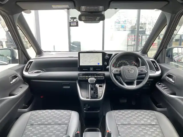 トヨタ ヴォクシー S－Z 千葉県 2024(令6)年 0.4万km アティチュードブラックマイカ ワンオーナー/純正10.5インチディスプレイオーディオプラス/(フルセグTV CD DVD BT FM AM HDMI)/快適利便パッケージ/プロジェクター式LEDヘッドライト/純正フリップダウンモニター/シートヒーター/前後ドライブレコーダー/バックカメラ/衝突被害軽減システム/車線逸脱警報/クルーズコントロール/ハーフレザーシート/両側パワースライドドア/ハンズフリーオートスライドドア/横滑り防止装置/ETC2.0/LEDヘッドライト/フォグランプ/オートライト/ウィンカーミラー/電動格納ミラー/純正17インチAW/シートリフター/ステアリングヒーター/TVキャンセラー/プッシュスタート/スマートキー/フロアマット/ドアバイザー/取扱説明書/保証書