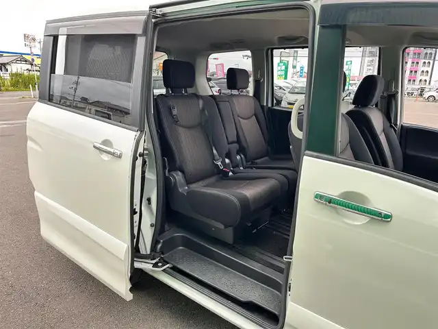 日産 セレナ HWS S HV Vセレ +SeftyⅡ 宮城県 2016(平28)年 8万km ブリリアントホワイトパール エマージェンシーブレーキ/車線逸脱警報/踏み間違い衝突防止アシスト/ふらつき警報/コーナーセンサー/アラウンドビューモニター/純正フリップダウンモニター/純正ナビ（MP315D-W）ナビSDカード無/・CD/DVD/・Bluetooth/・フルセグTV/両側パワースライドドア/革巻きステアリング/クルーズコントロール/LEDヘッドランプ/フォグランプ/オートライト/スマートキー＆プッシュスタート/電動格納ミラー/純正16インチAW/純正フロアマット/純正ドアバイザー/Wエアバッグ