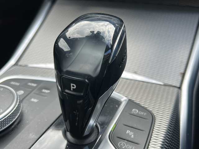 ＢＭＷ ３２０ｄ xDrive Mスポーツ 東京都 2019(令1)年 6.3万km サファイアブラックP 純正iDrive第７世代（Bluetooth接続、バックカメラ、フルセグテレビ）/前後ドライブレコーダー/アイドリングストップ/プッシュスタート/パーキングアシスト/純正ETC/スマートキー/USB端子入力/前席パワーシート/シートヒーター/純正アルミホイール/ABS/クルーズコントロール/レーンキープアシスト/前後コーナーセンサー/オートライト/オートマチックハイビーム