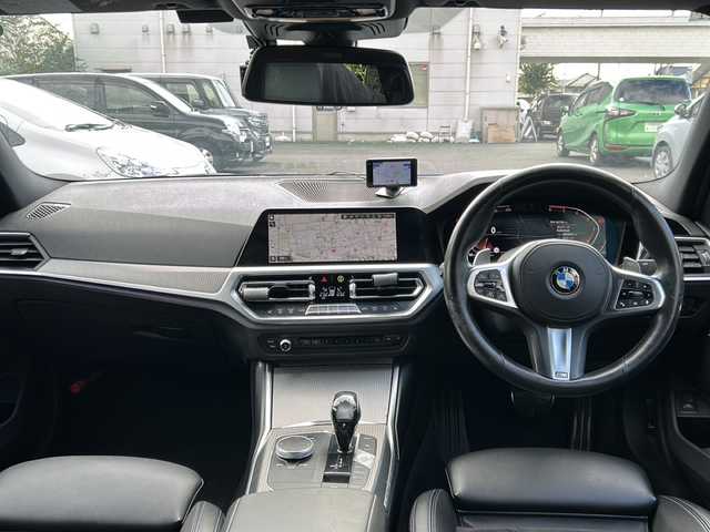 ＢＭＷ ３２０ｄ xDrive Mスポーツ 東京都 2019(令1)年 6.3万km サファイアブラックP 純正iDrive第７世代（Bluetooth接続、バックカメラ、フルセグテレビ）/前後ドライブレコーダー/アイドリングストップ/プッシュスタート/パーキングアシスト/純正ETC/スマートキー/USB端子入力/前席パワーシート/シートヒーター/純正アルミホイール/ABS/クルーズコントロール/レーンキープアシスト/前後コーナーセンサー/オートライト/オートマチックハイビーム